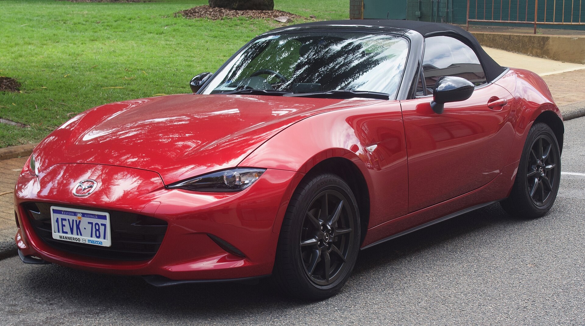 Первый серийный электромобиль Mazda MX-30 доступен для предзаказа