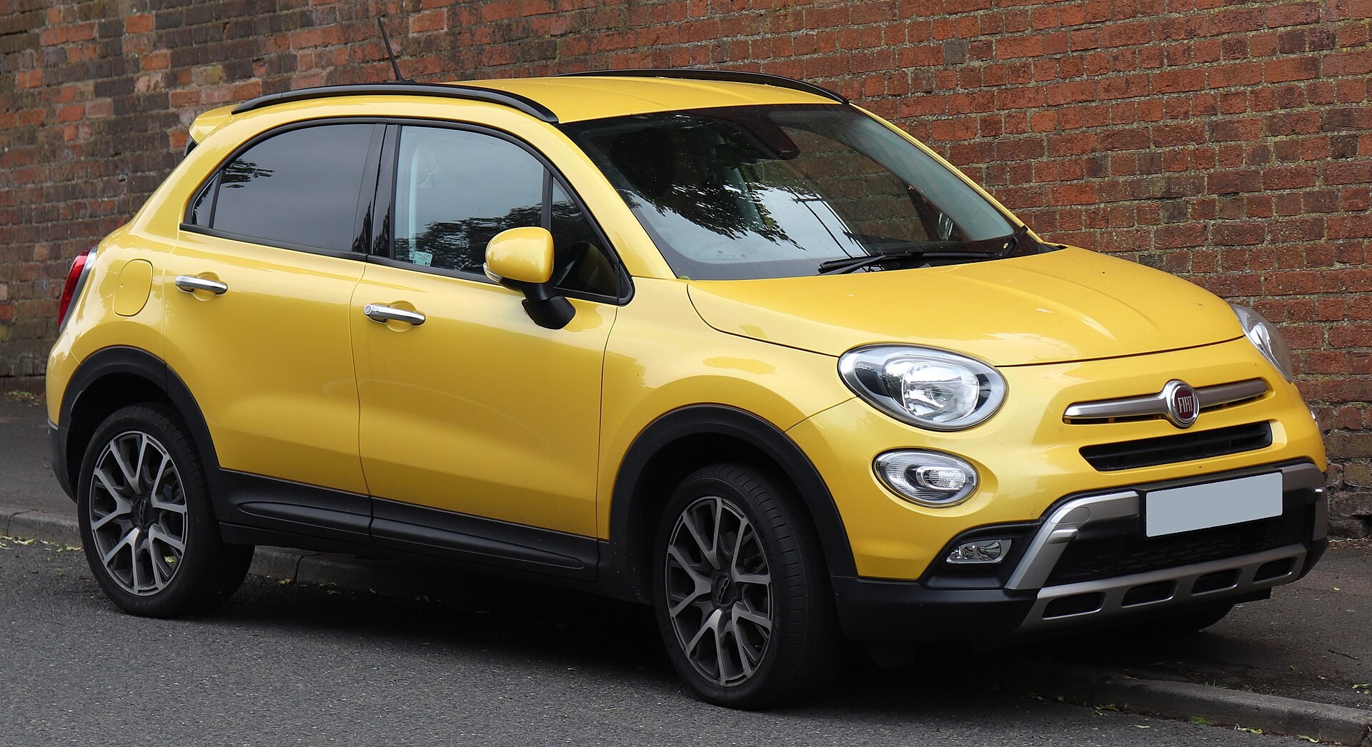Fiat готовит к выпуску компактный кроссовер под индексом 500X