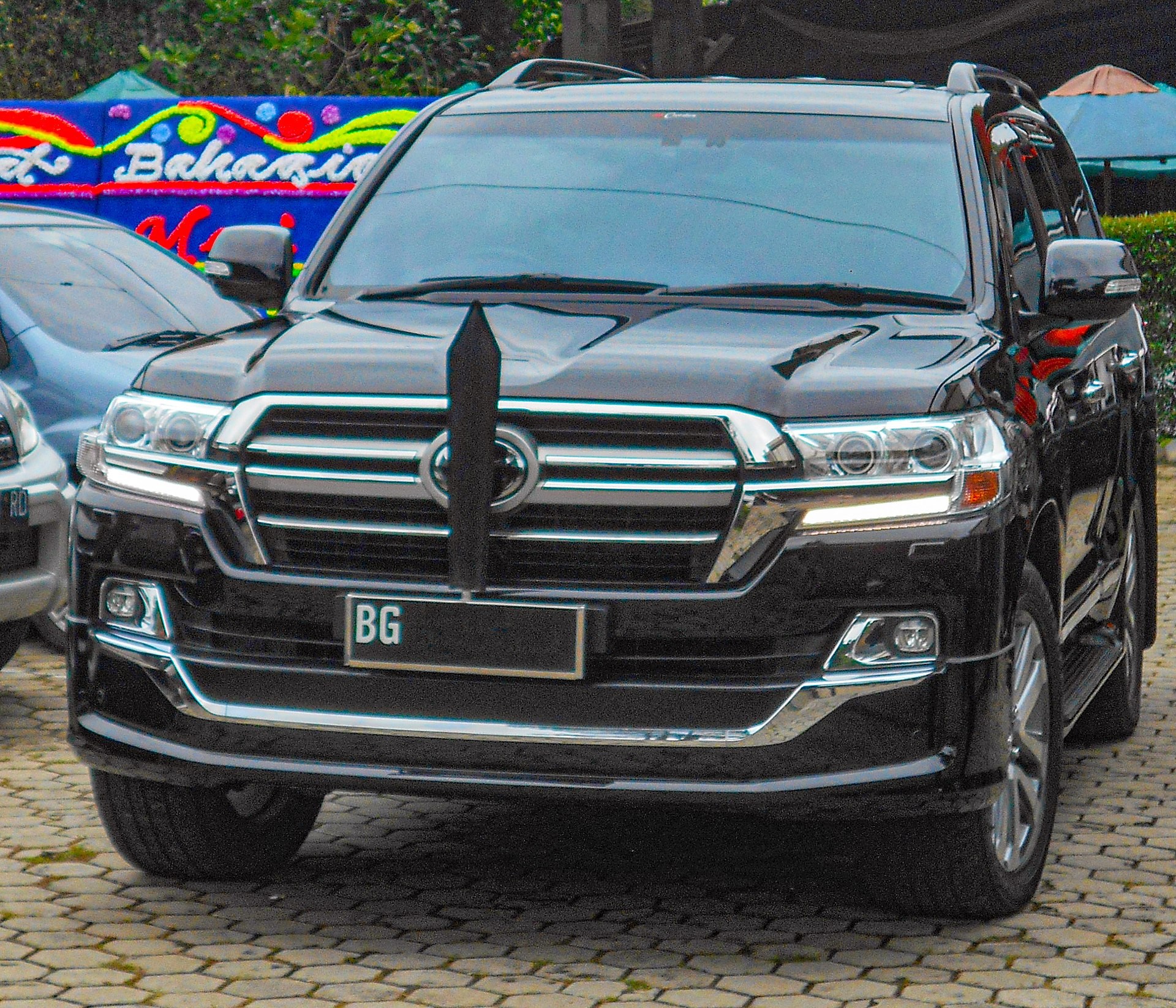 ​Российские дилеры начали принимать заказы на рестайлинговый Toyota Land Cruiser 200