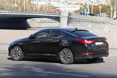 ​KIA представила два концепта абсолютно новых кроссоверов
