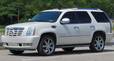 В марте стартуют российские продажи Cadillac Escalade последнего поколения (видео)