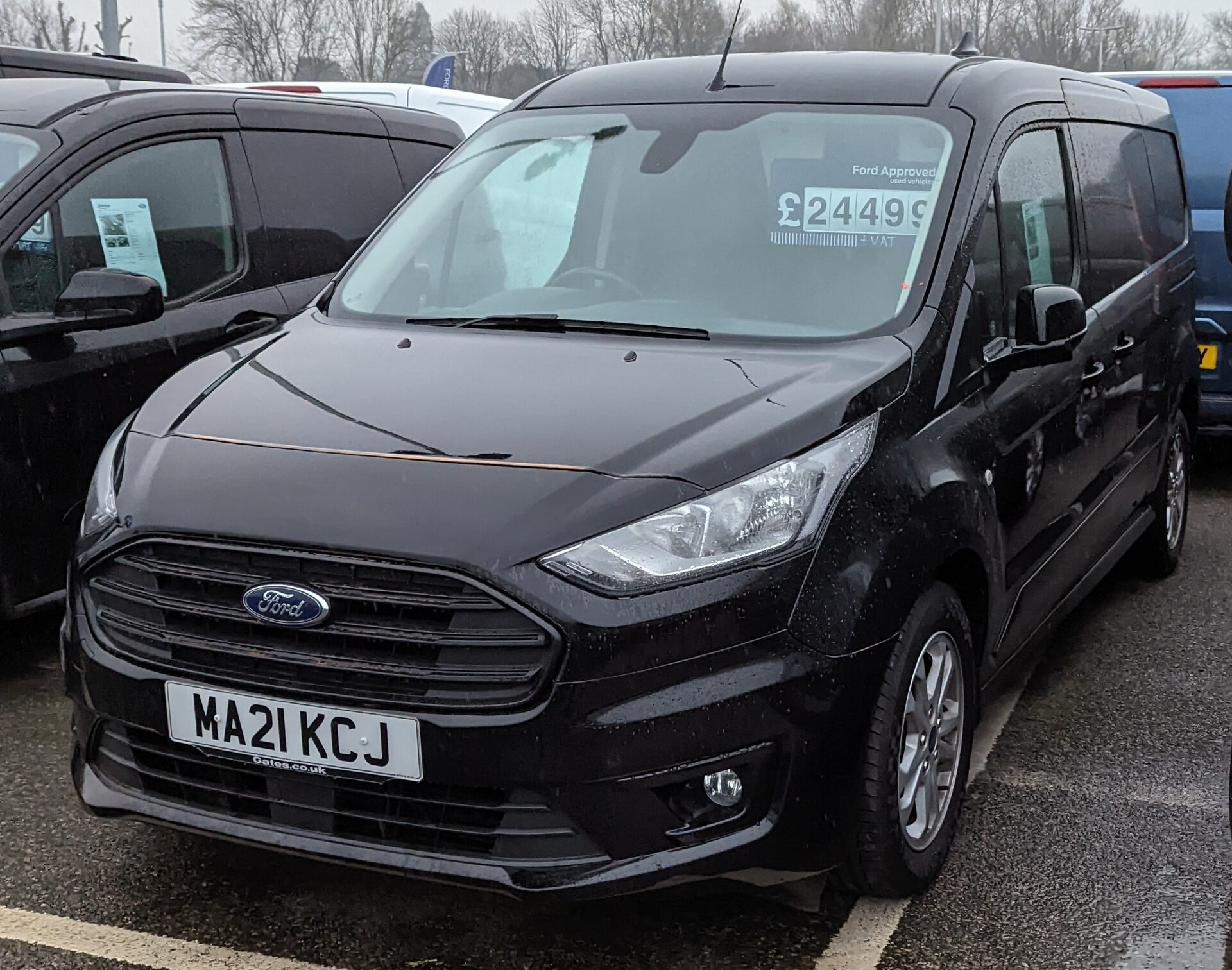 Открыт прием предзаказов на новый Ford E-Transit: фургон будет доступен в 8 конфигурациях