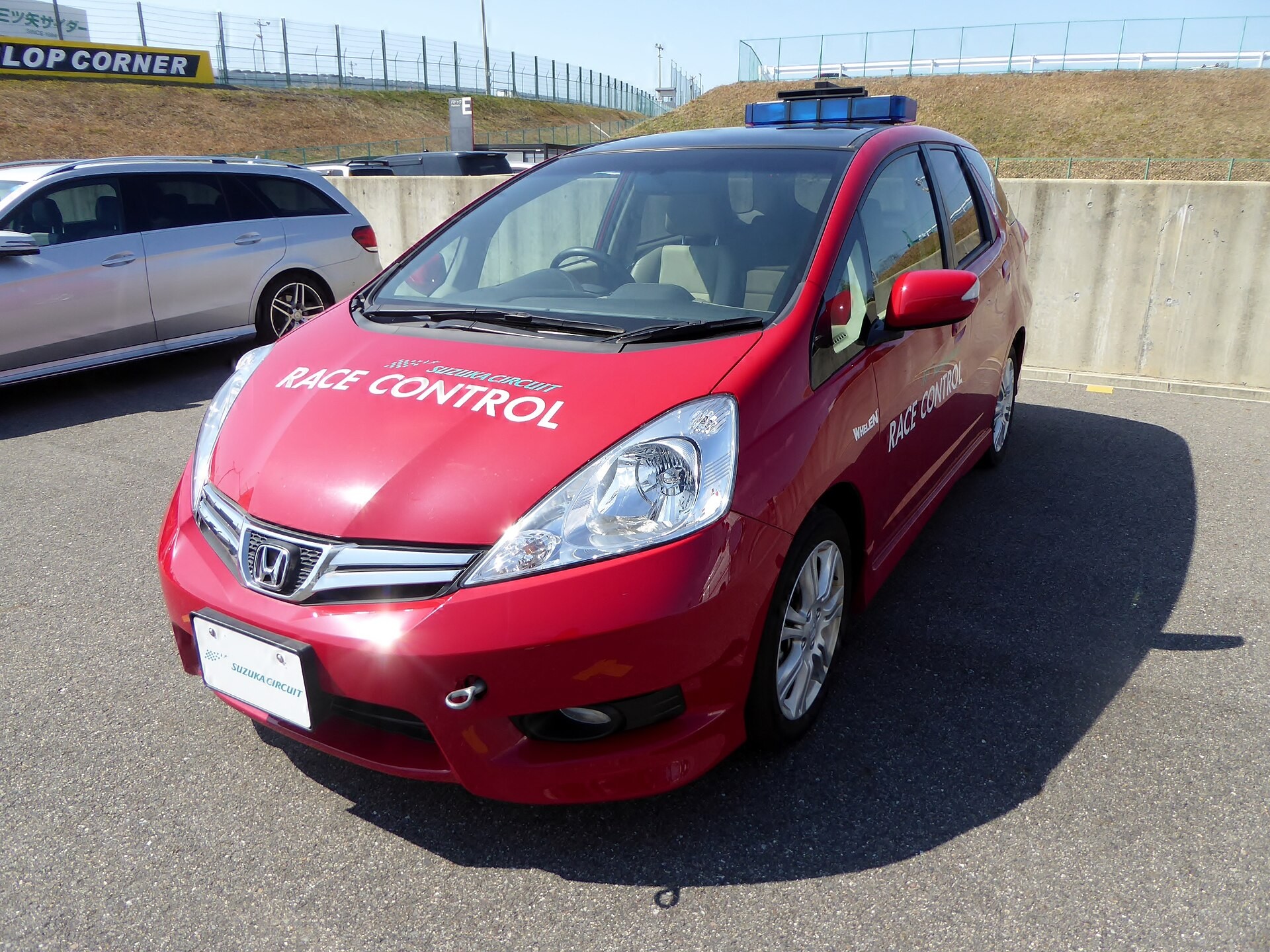 Honda приступила к выпуску нового микровэна Fit Shuttle