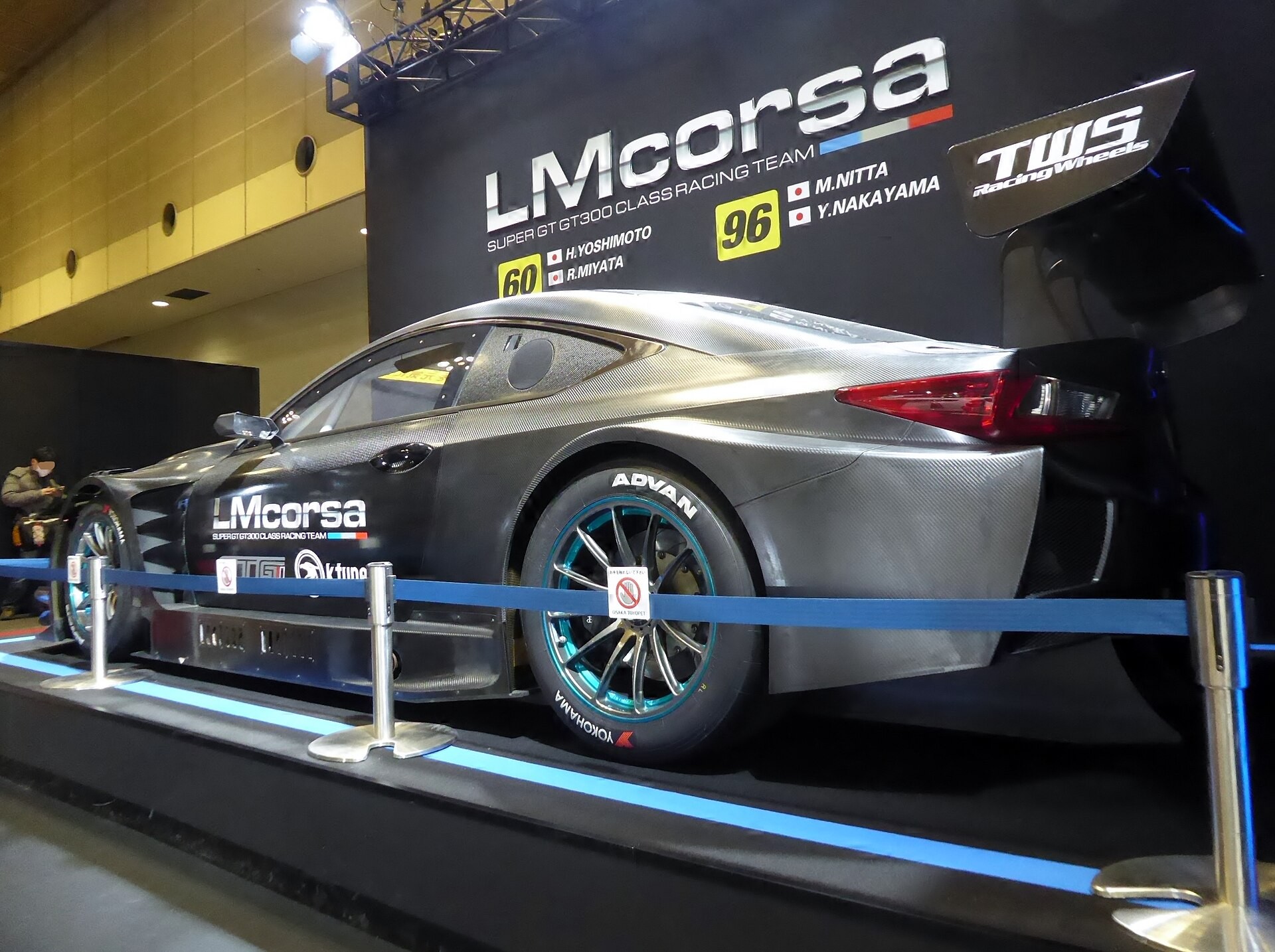 ​Lexus рекламирует гибридный седан RC F в рамках партнёрства с новыми «Людьми в чёрном» (видео)