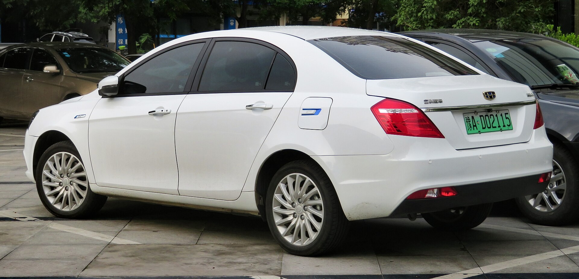 ​В России стартовали продажи обновленного седана Geely Emgrand 7