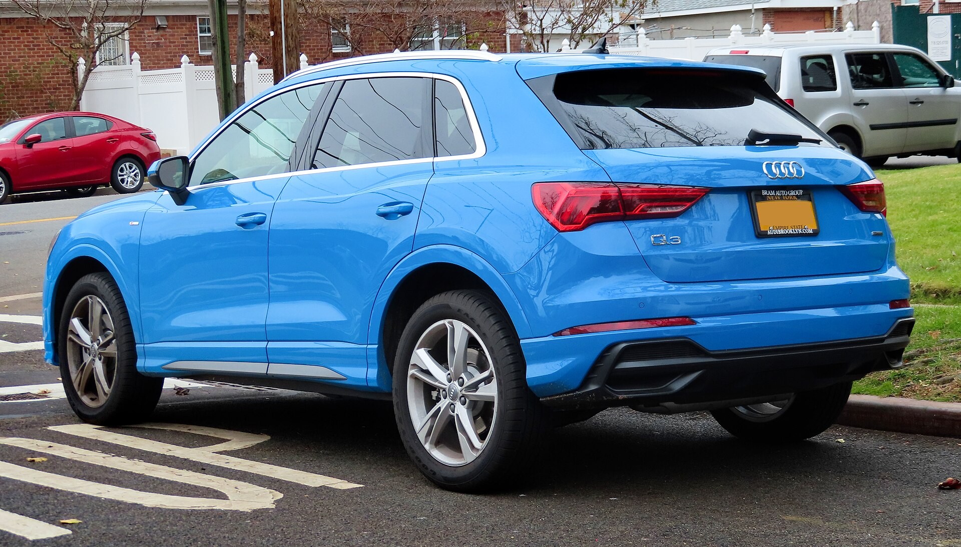 В России начались продажи компактного кроссовера Audi Q3