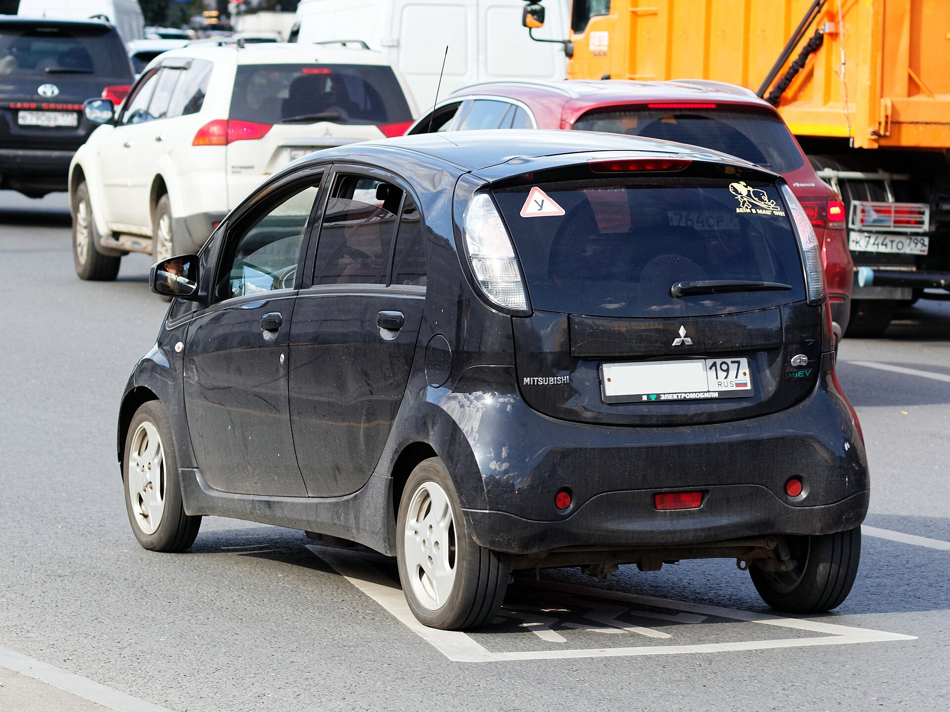 Первый гибридный паркетник Mitsubishi проходит финальные тесты