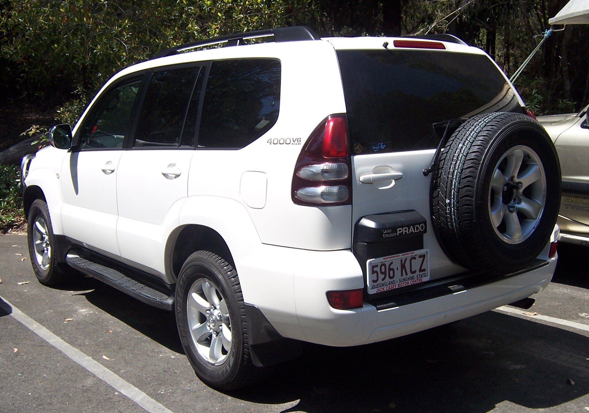 Новый Land Cruiser Prado поступил на российский авторынок